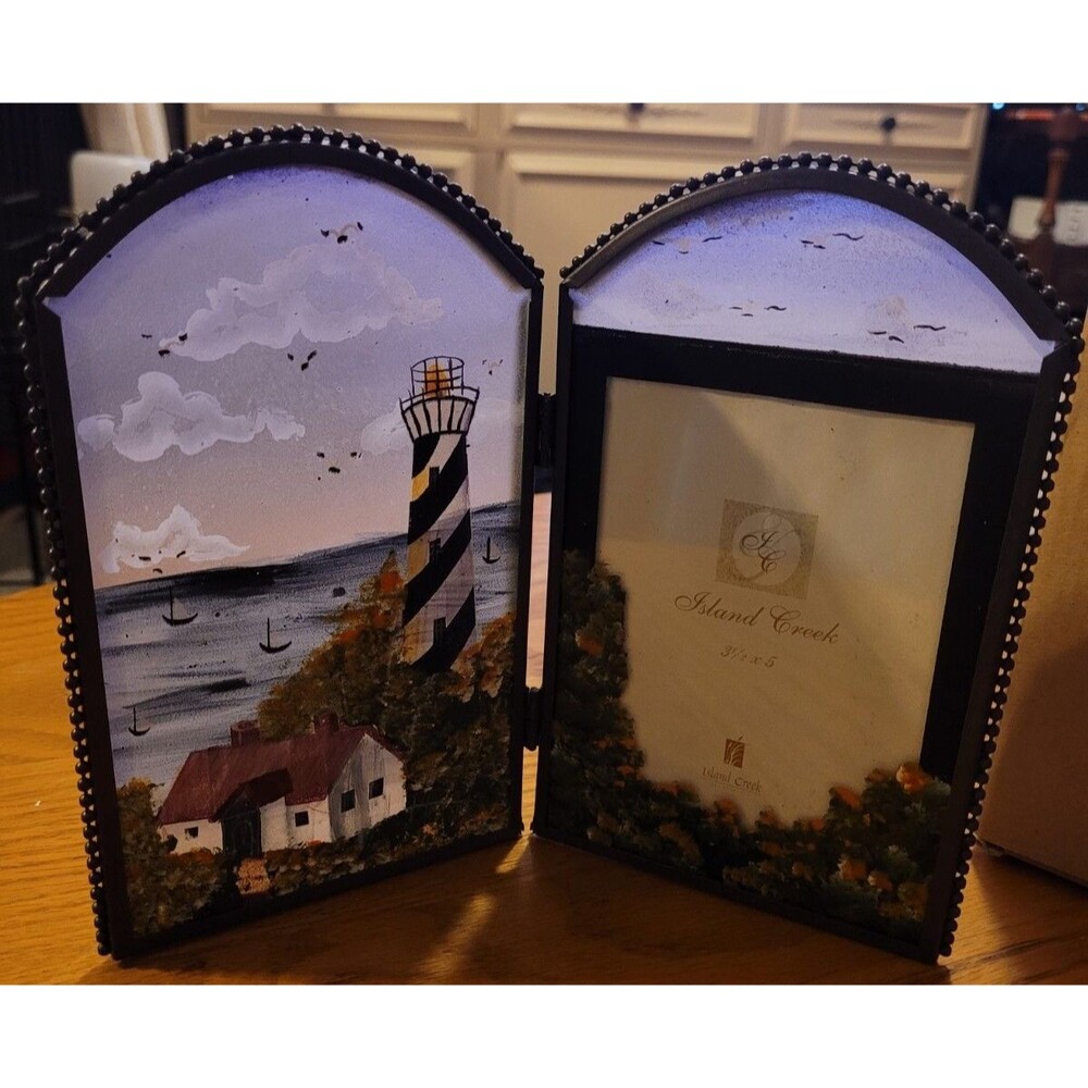 Lighthouse On The Bluff 3.5"x5" Frame Painted Bifold Island Creek Dennis East